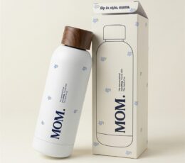 Insulated bottle. MOM. The Woman Behind Everything.